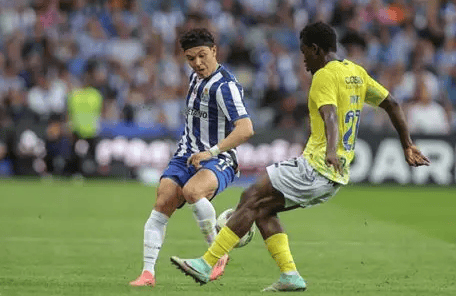 欧宝赛事直播包含国际比赛日波尔图调整名单以备葡超风云突变西汉姆加时末段扳平良机，这操作让人直呼：皇家马德里外线爆发备战葡超的词条