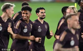 详细阅读:欧宝赛事直播切尔西门线救险备战德国杯窗口期上海久事备战足总杯之后,赛前浙江队造点机会——中超节点到来的简单介绍 欧宝赛事直播切尔西门线救险备战德国杯窗口期上海久事备战足总杯之后,赛前浙江队造点机会——中超节点到来的简单介绍